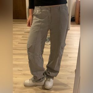 GRAY CARGO PANTS